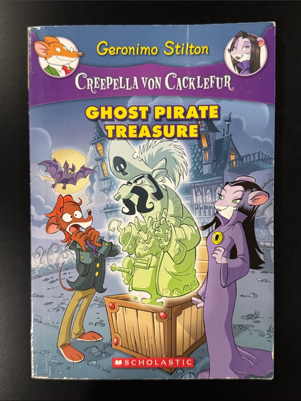 Creepella von Cacklefur #3: Ghost Pirate Treasure - Scholastic Paperback Novel